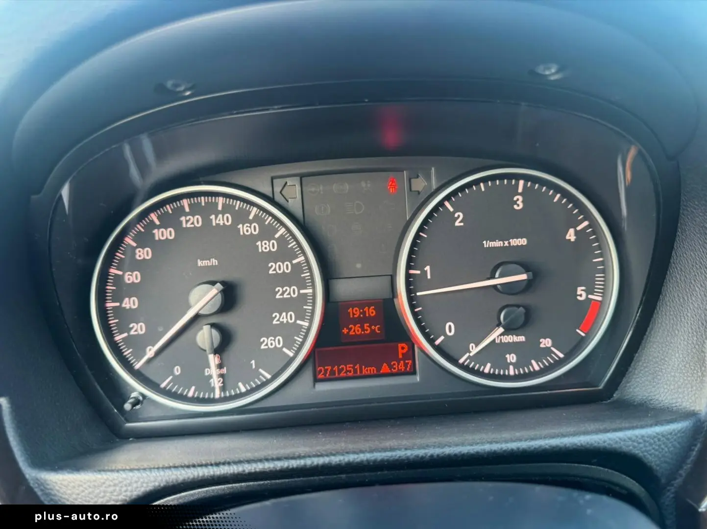 BMW 320  AUTOMAT   AN 2011