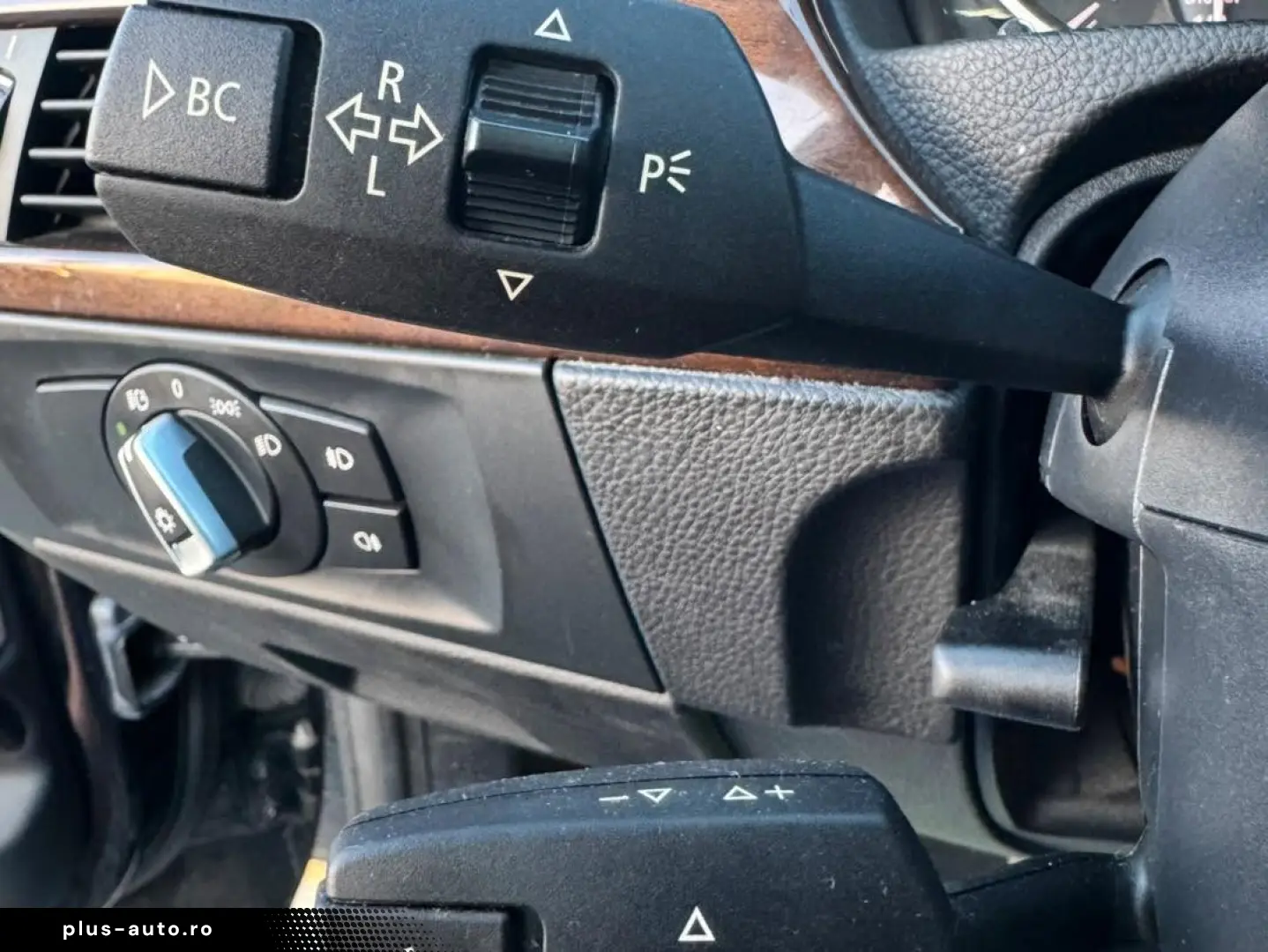 BMW 320  AUTOMAT   AN 2011