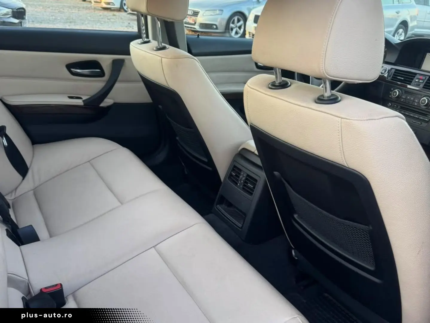 BMW 320  AUTOMAT   AN 2011