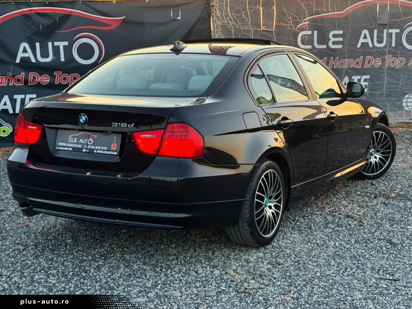 BMW 320  AUTOMAT   AN 2011