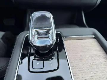 VOLVO XC90 T8 AWD Plus Dark Recharge 360 4xSHZ ACC FHZ