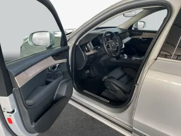 VOLVO XC90 T8 AWD Plug-in Hybrid Plus-Bright Neues-Mod