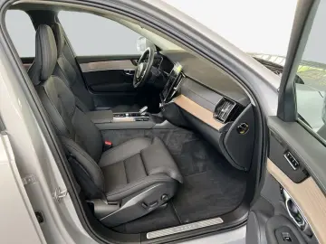 VOLVO XC90 T8 AWD Plug-in Hybrid Plus-Bright Neues-Mod