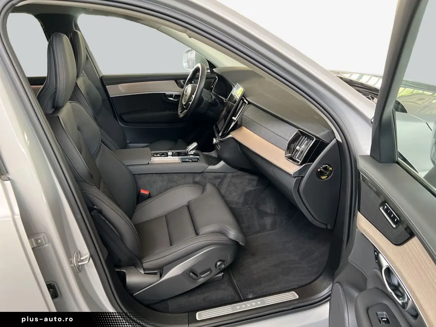 VOLVO XC90 T8 AWD Plug-in Hybrid Plus-Bright Neues-Mod