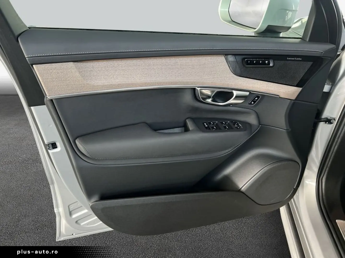 VOLVO XC90 T8 AWD Plug-in Hybrid Plus-Bright Neues-Mod