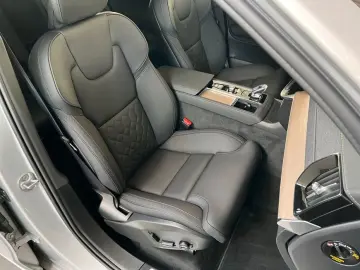 VOLVO XC90 T8 AWD Plug-in Hybrid Plus-Bright Neues-Mod