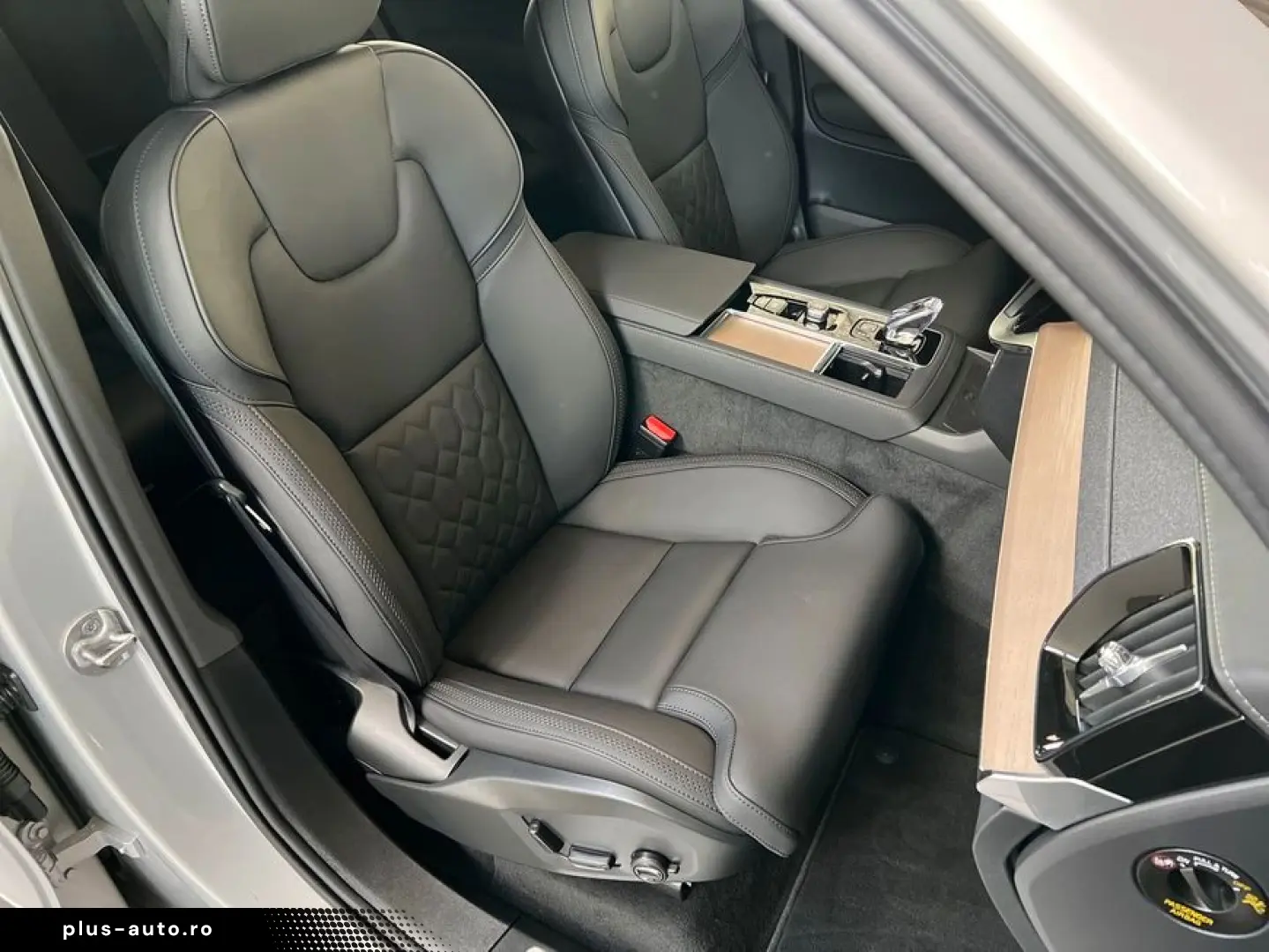 VOLVO XC90 T8 AWD Plug-in Hybrid Plus-Bright Neues-Mod