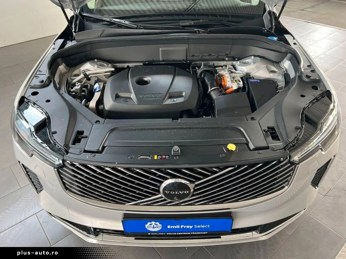 VOLVO XC90 T8 AWD Plug-in Hybrid Plus-Bright Neues-Mod