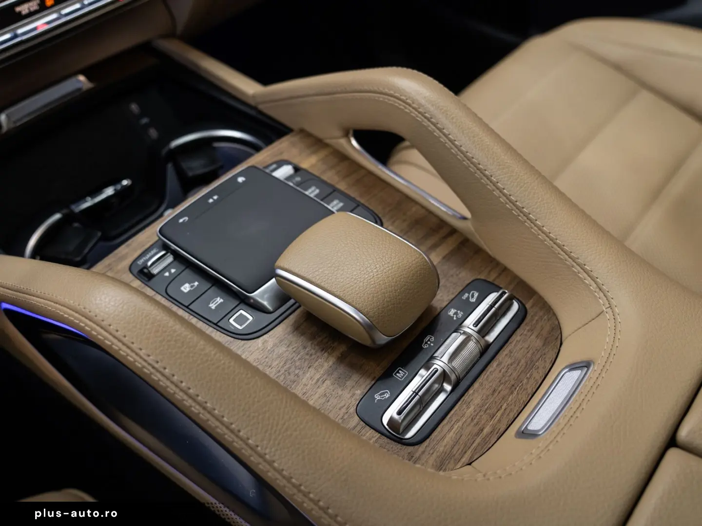 MERCEDES-BENZ GLS 450d 4Matic AMG E-Active Massage 3&hellip;