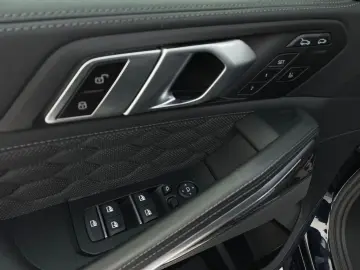 BMW X6 M Competition Driver's Pack Soft-Close HK