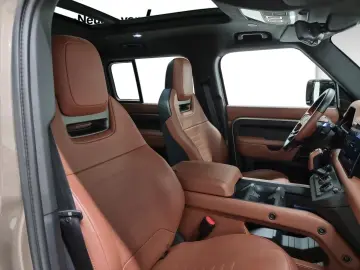 LAND ROVER Defender 110 P635 OCTA AHK DAB WLAN