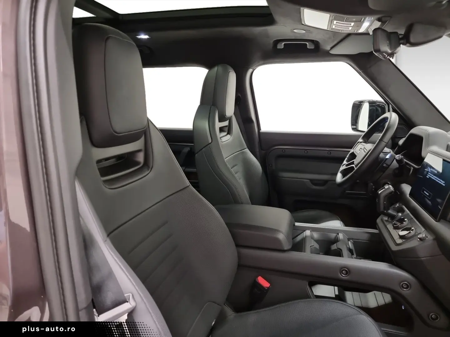 LAND ROVER Defender 110 P635 OCTA AHK Pano DAB
