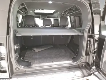 LAND ROVER Defender 110 P635 OCTA AHK Pano DAB