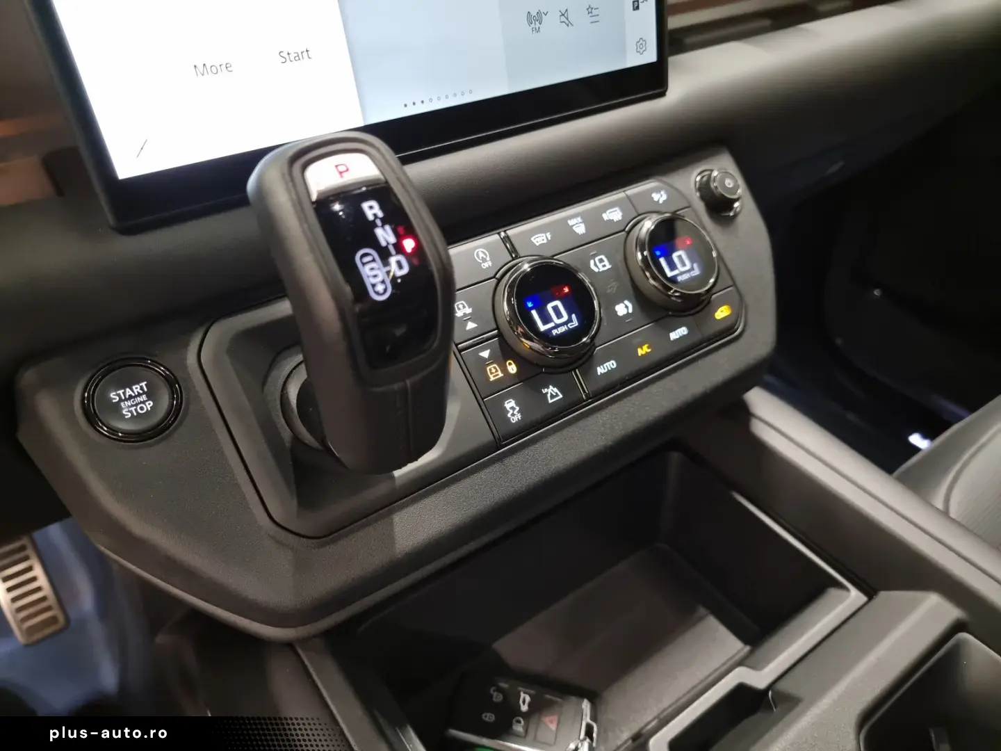 LAND ROVER Defender 110 P635 OCTA AHK Pano DAB