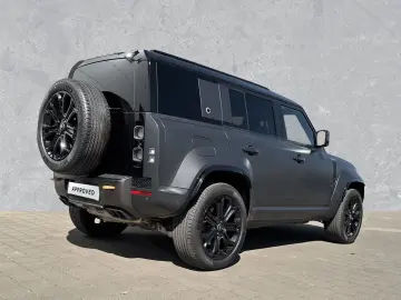 LAND ROVER Defender OCTA Edition One 22-Zoll AHK Chopped Ca