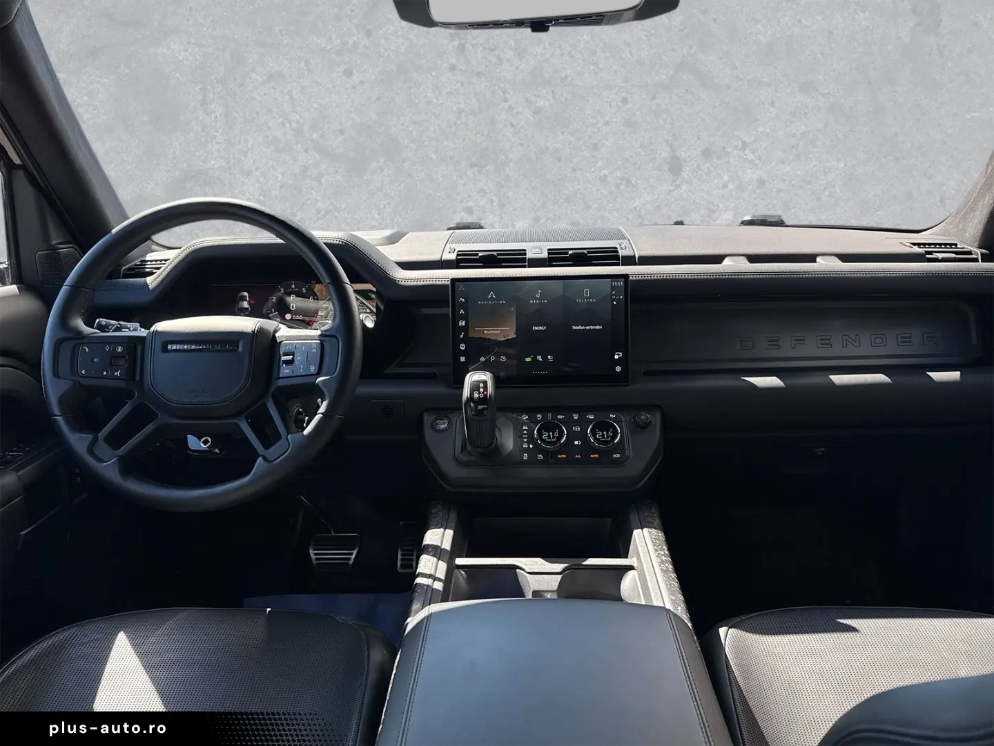 LAND ROVER Defender OCTA Edition One 22-Zoll AHK Chopped Ca