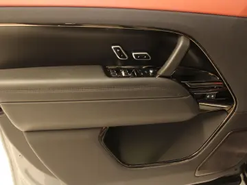 LAND ROVER Range Rover Sport P635 SV Edition Two Pano HUD