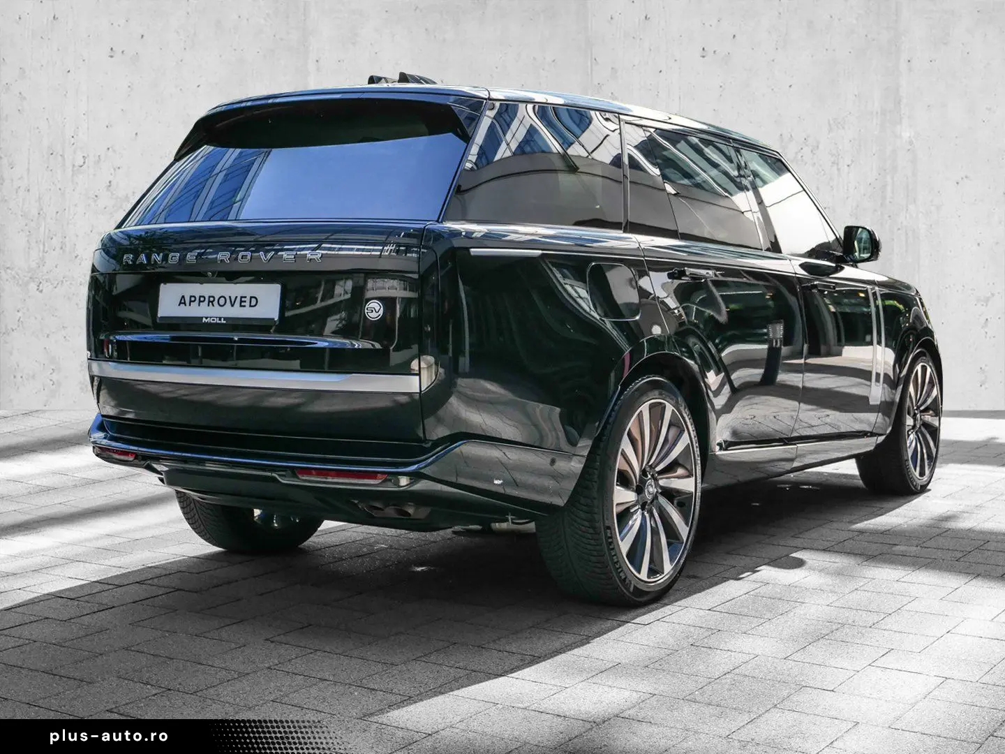 LAND ROVER Range Rover P615 SV (LWB)