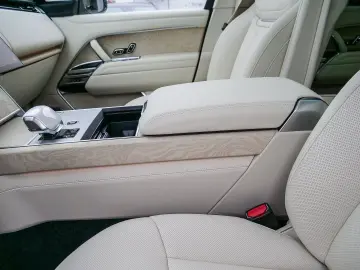 LAND ROVER Range Rover P615 SV (LWB)