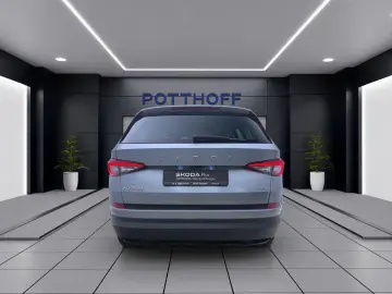 SKODA Kodiaq 2.0 TSI DSG 4x4 STYLE PANO PDC KAMERA NAV