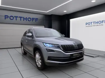 SKODA Kodiaq 2.0 TSI DSG 4x4 STYLE PANO PDC KAMERA NAV