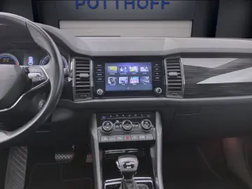 SKODA Kodiaq 2.0 TSI DSG 4x4 STYLE PANO PDC KAMERA NAV