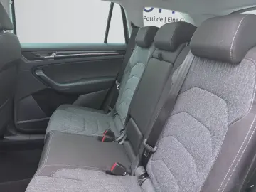 SKODA Kodiaq 2.0 TSI DSG 4x4 STYLE PANO PDC KAMERA NAV