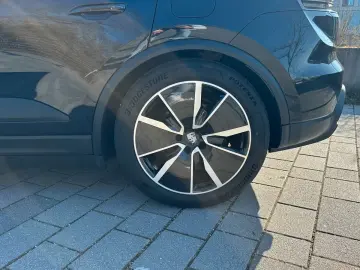 Porsche Macan Electric 4