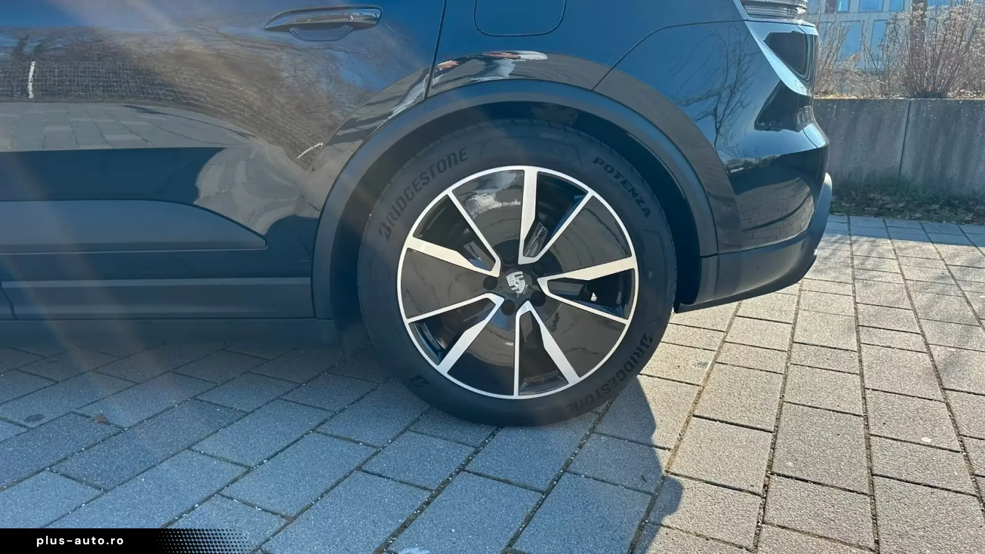 Porsche Macan Electric 4