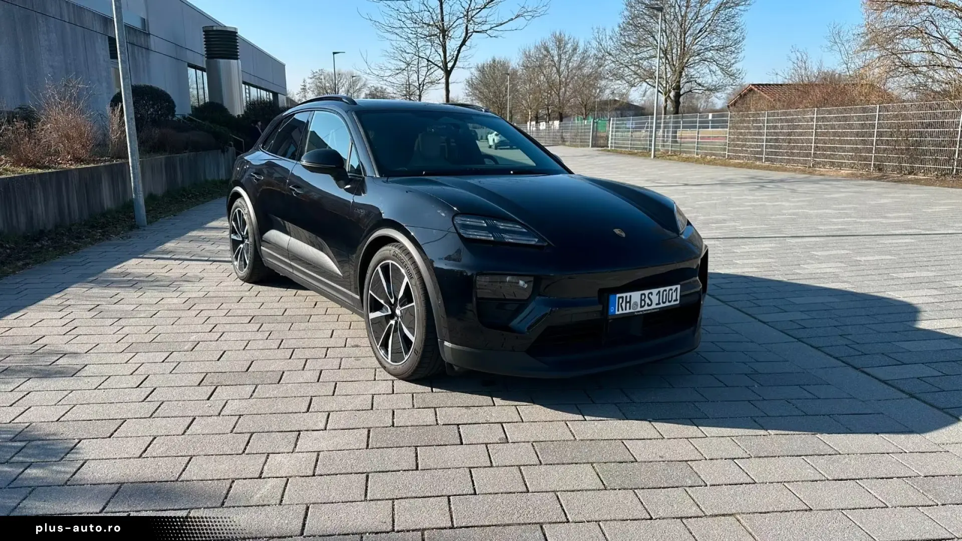 Porsche Macan Electric 4