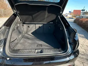 Porsche Macan Electric 4