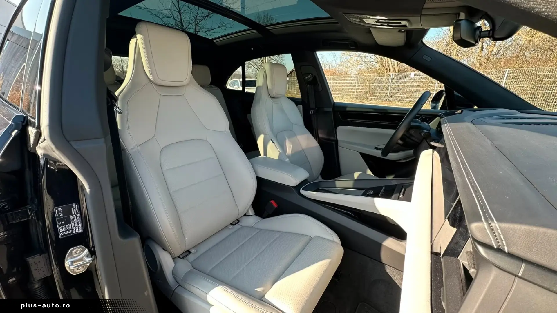 Porsche Macan Electric 4