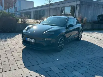 Porsche Macan Electric 4