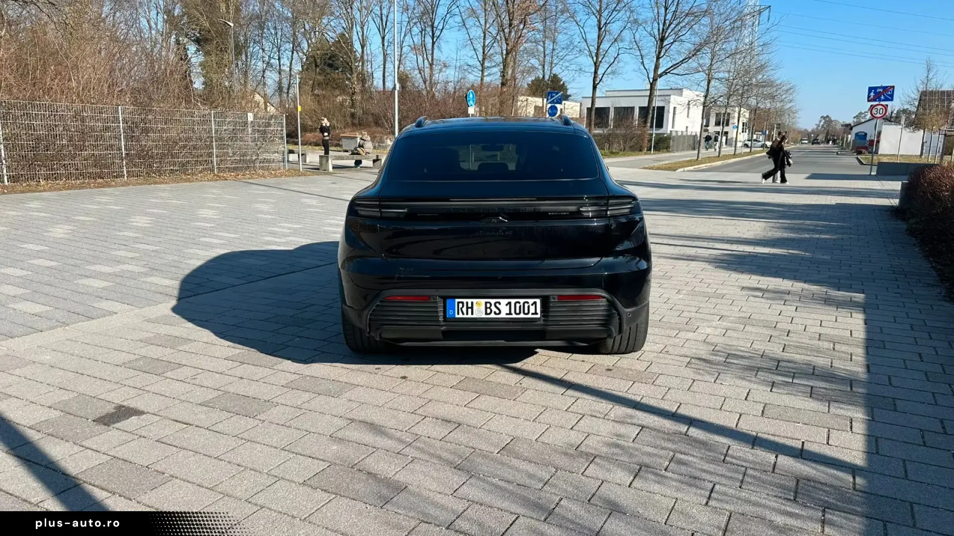 Porsche Macan Electric 4