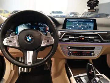 BMW 740d xDrive M Paket  Laser Soft-C. Keyless Spur