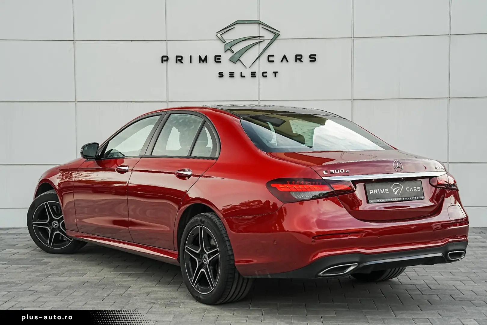 Mercedes-Benz E 300 9G-TRONIC AMG Line