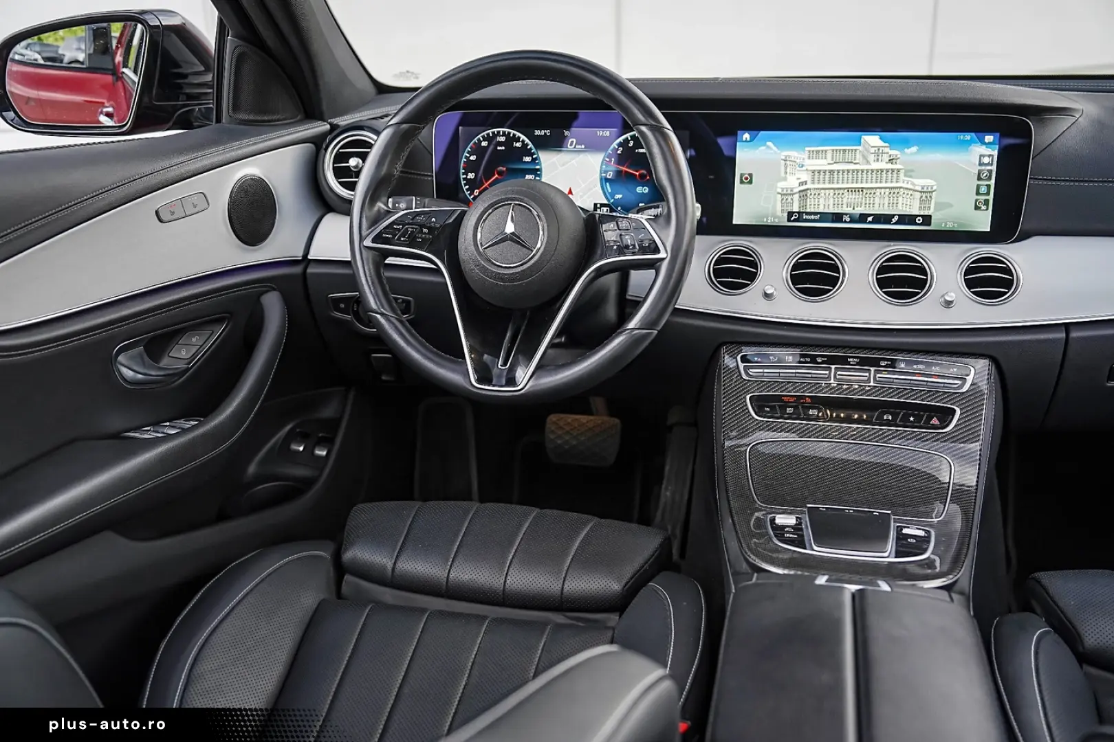 Mercedes-Benz E 300 9G-TRONIC AMG Line