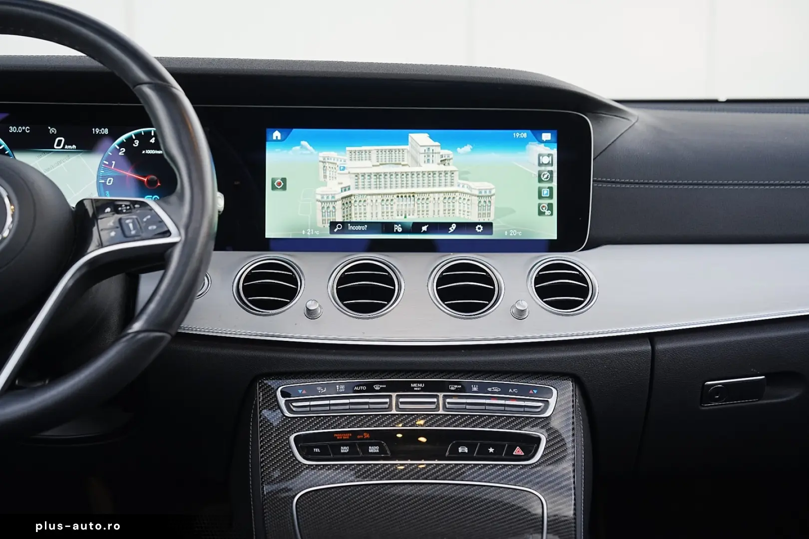 Mercedes-Benz E 300 9G-TRONIC AMG Line