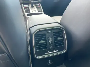 Porsche Macan S BOSE Servo  75l Pano. Tempolim.