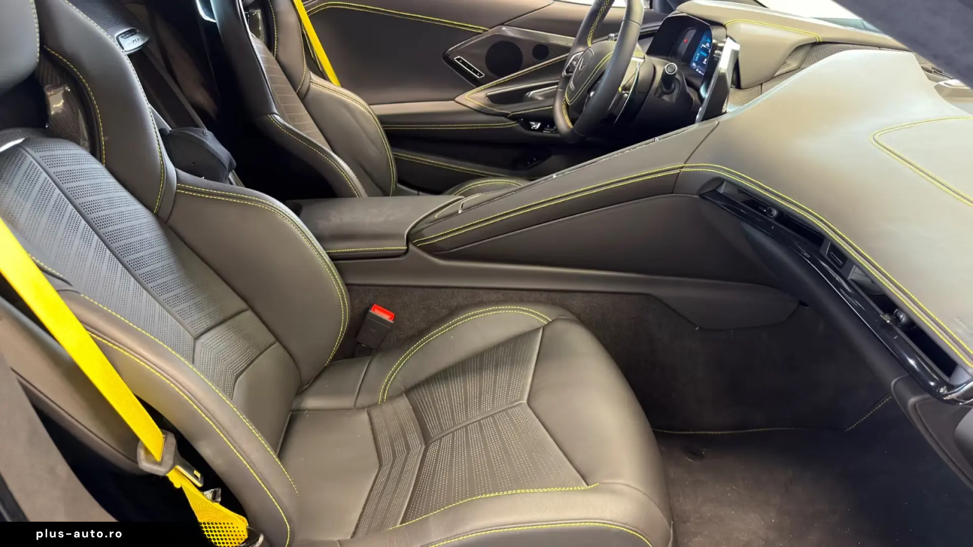 Corvette C8 6.2 V8 Stingray 3LT Targa