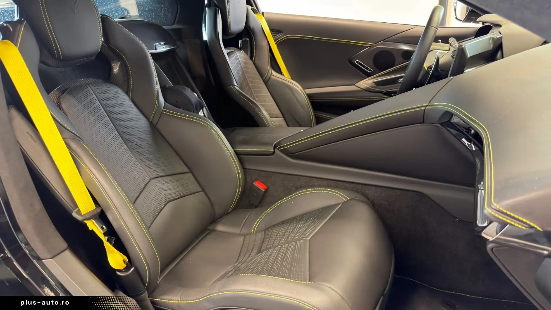 Corvette C8 6.2 V8 Stingray 3LT Targa