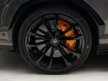 Lamborghini Urus S