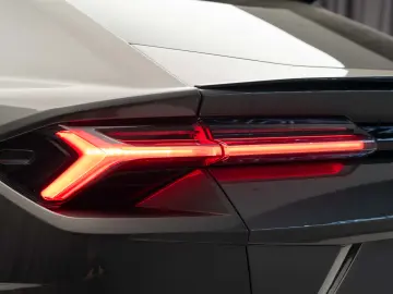 Lamborghini Urus S