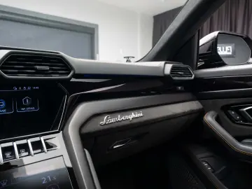 Lamborghini Urus S
