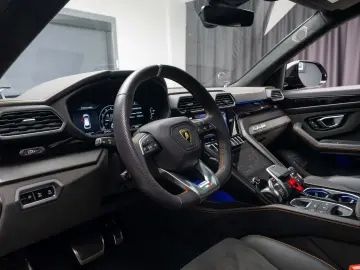 Lamborghini Urus S