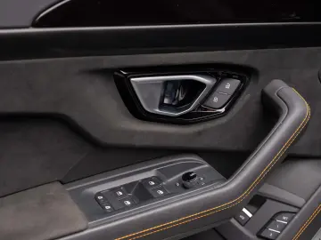 Lamborghini Urus S