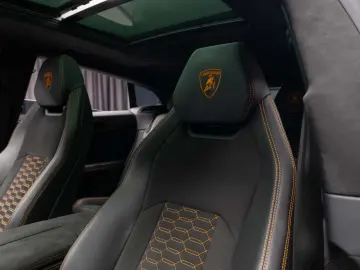 Lamborghini Urus S