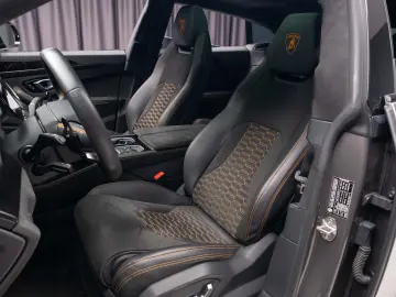 Lamborghini Urus S