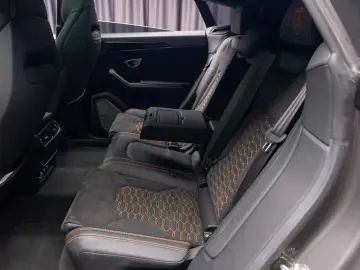 Lamborghini Urus S