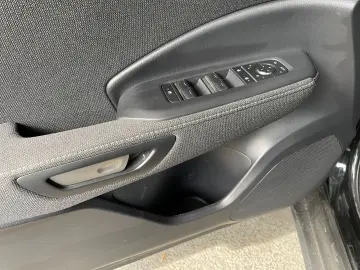 LEXUS LBX FWD  LED ACC CAM CarPlay SHZ PDC Totwinkel